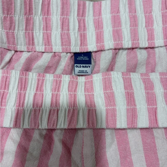 Old Navy Pink and White Striped Shorts - Picture 2 of 2